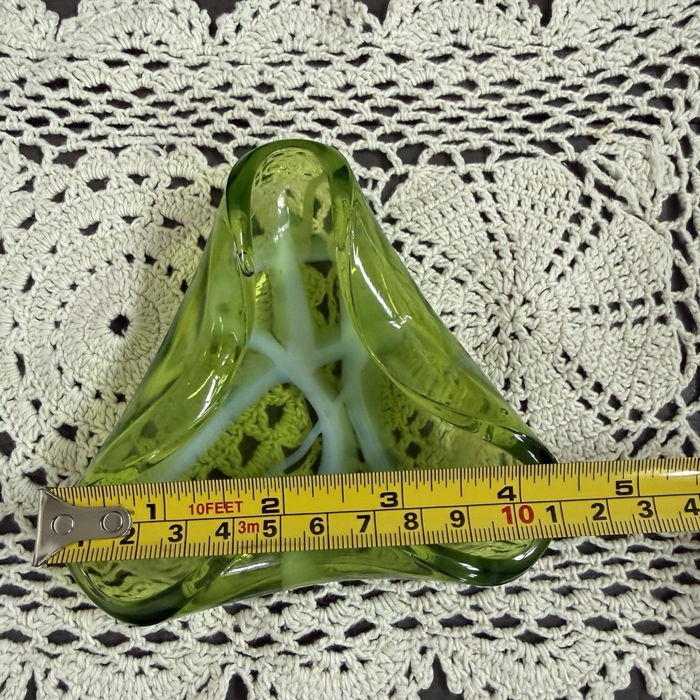 Vintage Green Glass Ashtray with White Swirls Mid Century Retro Trinket Dish - Picture 7 of 9